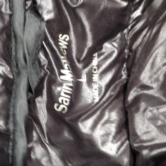 Sarin Matthews black nylon wet look down puffer jacket. Mint condition. Large - Picture 2 of 10